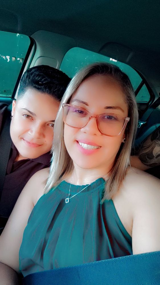 Selfie no carro à noite